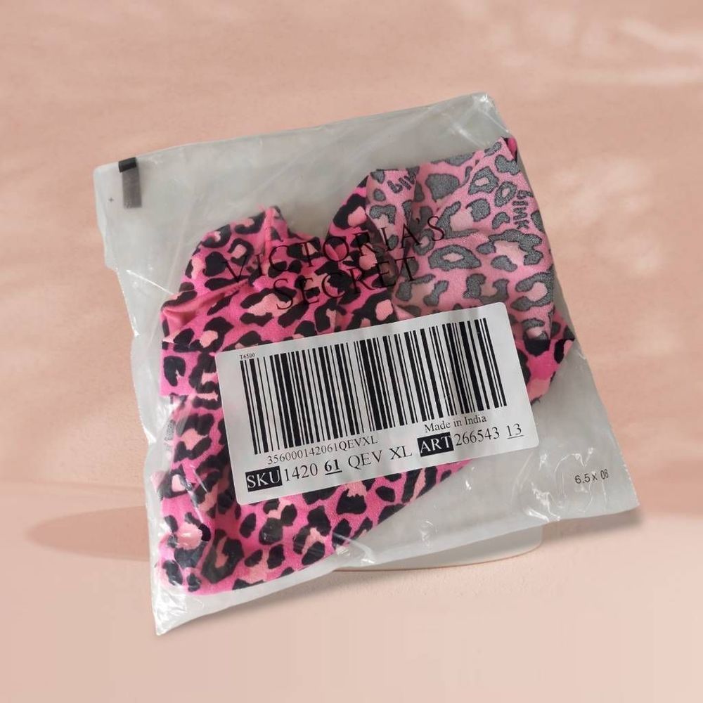 PINK Victoria's Secret No-Show Thong Underwear, XL, Pink Leo, NWT - Picture 2 of 2